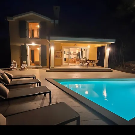 Malner-privat Luxury Pool Retreat On Krk Island *