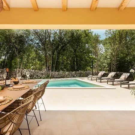 Malner-privat Luxury Pool Retreat On Krk Island